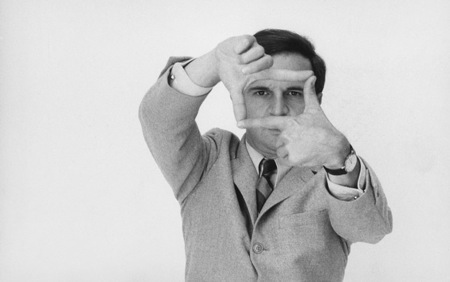 François Truffaut en train de filmer... avec ses mains !